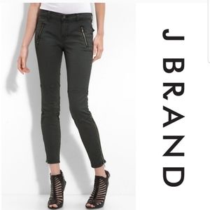 J BRAND Agnes Jeans in Grey Stealth